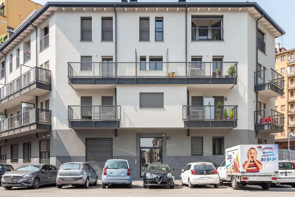 Kaizen House - Bilocale De Angeli Apartment Милано Екстериор снимка