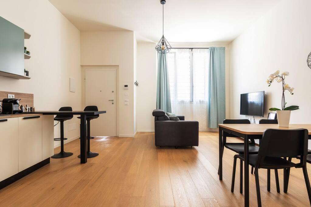 Kaizen House - Bilocale De Angeli Apartment Милано Екстериор снимка