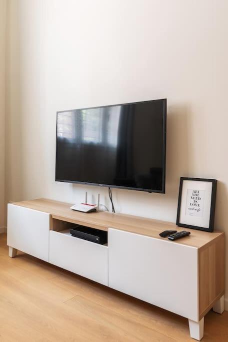 Kaizen House - Bilocale De Angeli Apartment Милано Екстериор снимка