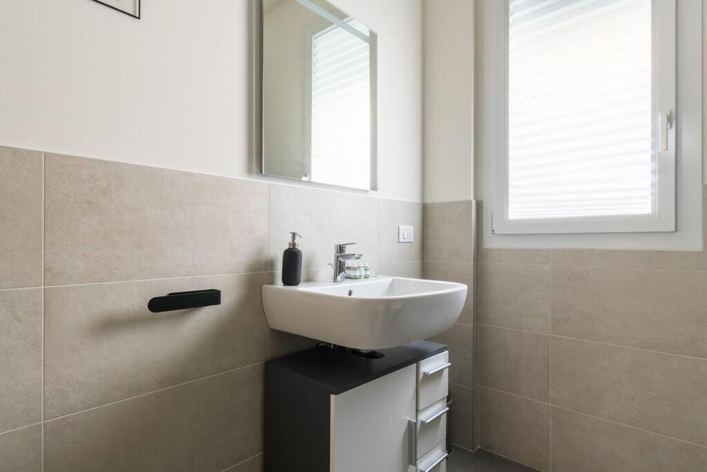 Kaizen House - Bilocale De Angeli Apartment Милано Екстериор снимка